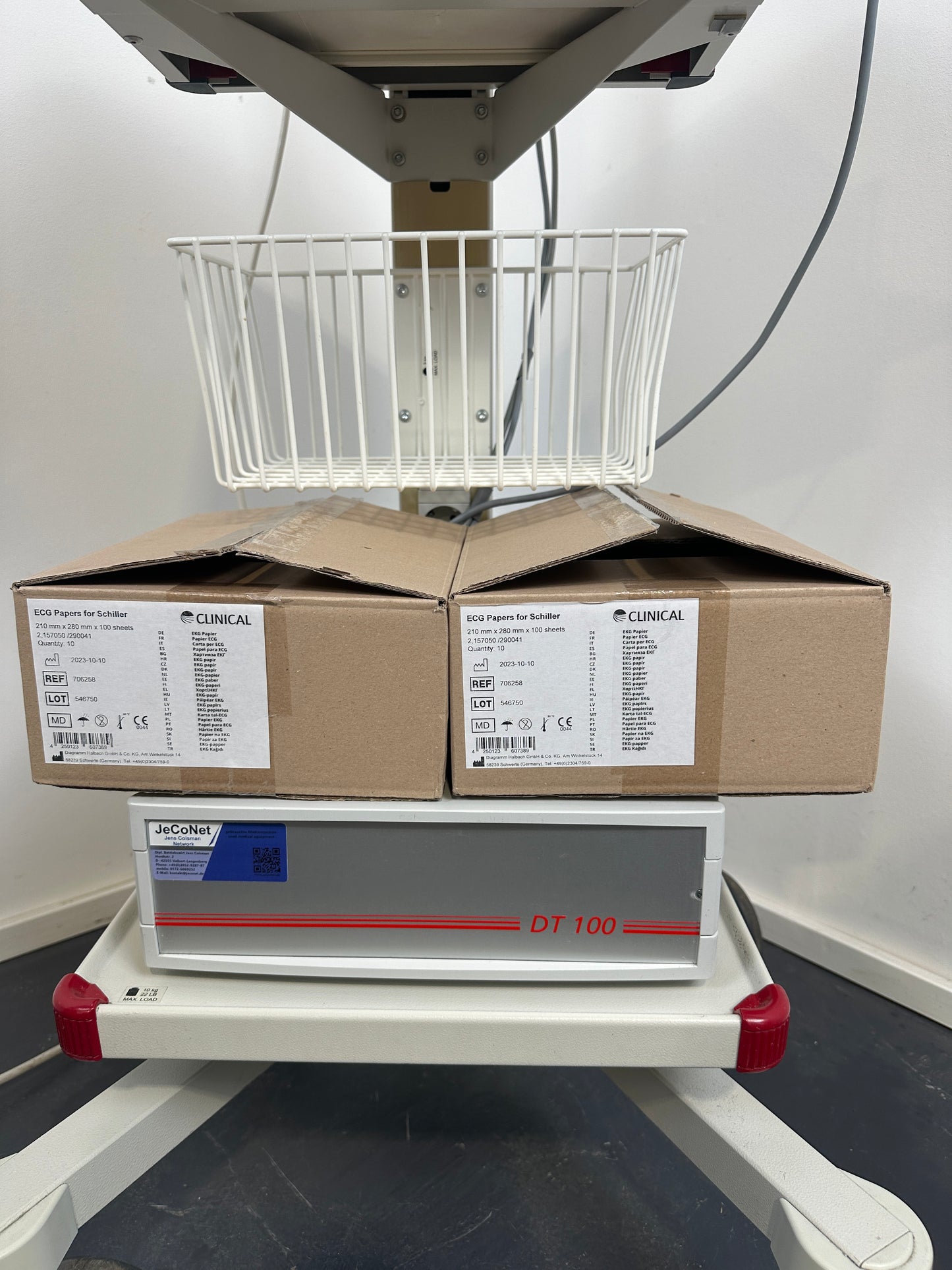 Schiller Cardiovit AT-102 Plus EKG Schreiber & Sauganlage Strässle DT100 inkl. Fahrwagen