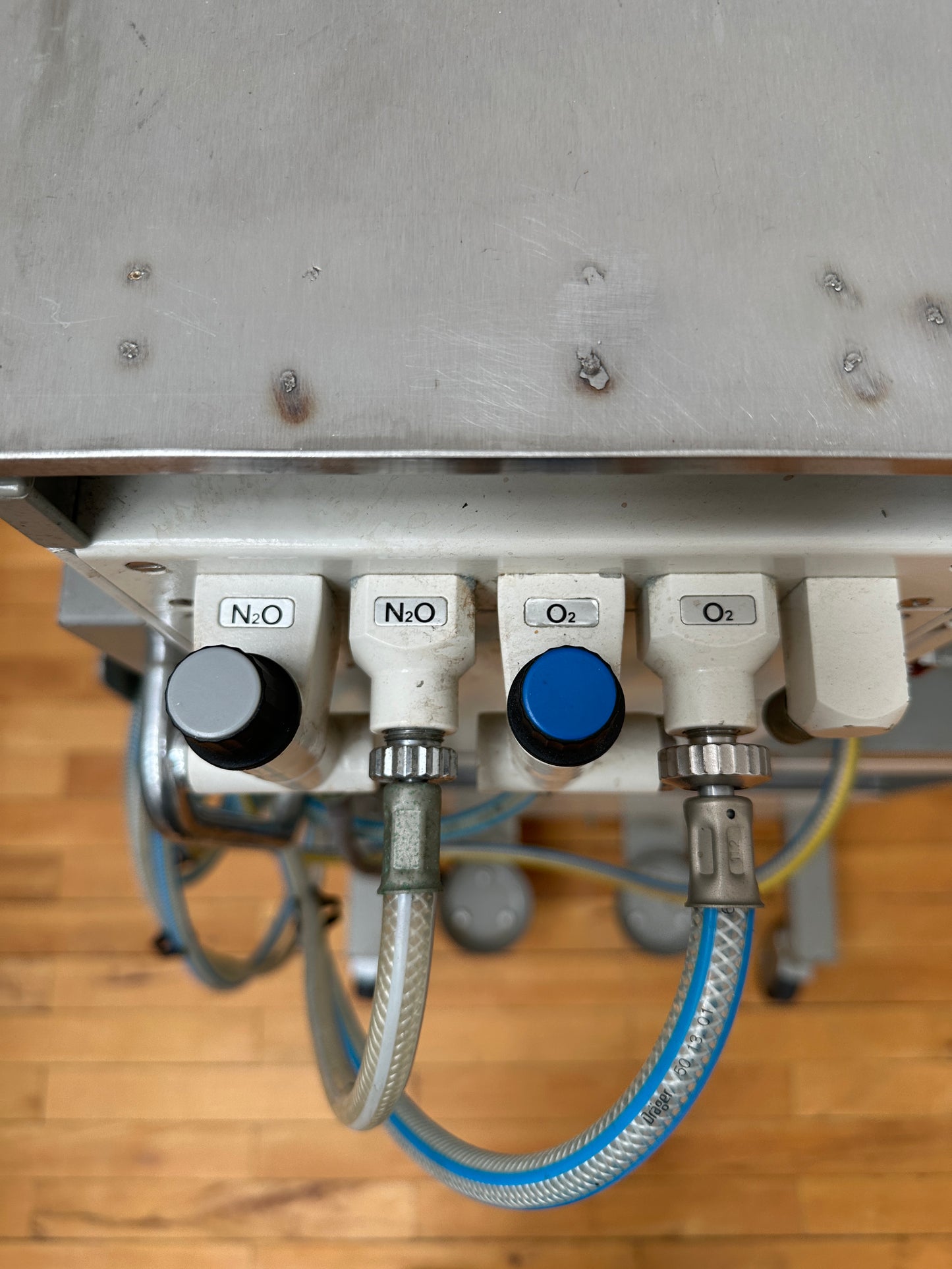 Dräger Sulla 800 V anesthesia ventilator