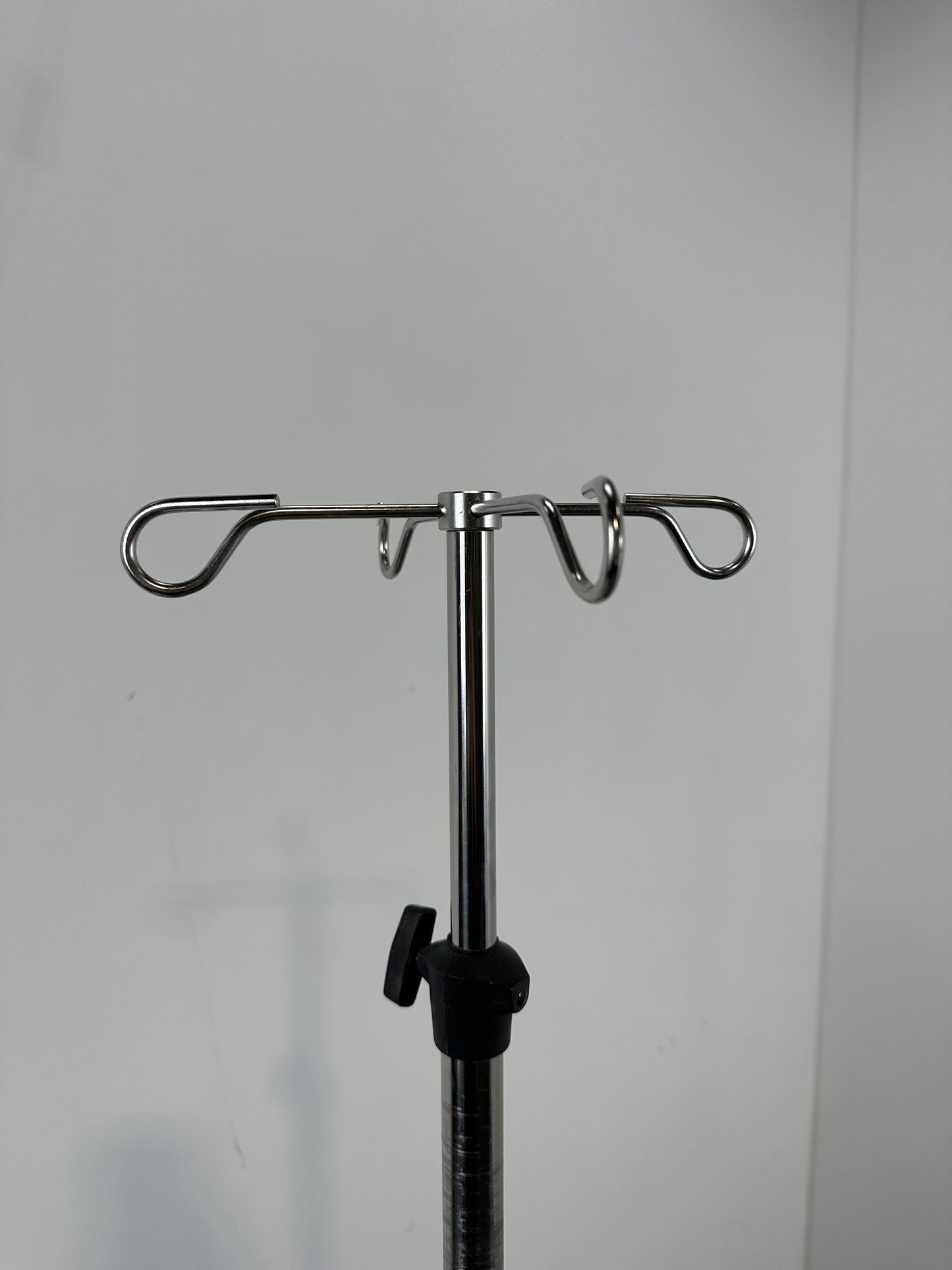 Infusion stand for standard rail