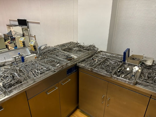 10x kleine Chirurgische Instrumente, (Paket)