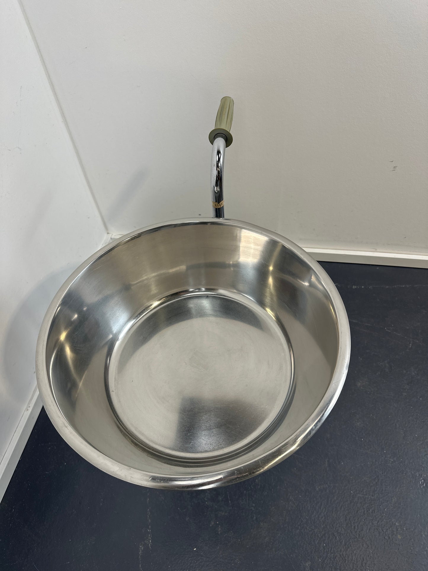 Maquet Waste Bowl Cart