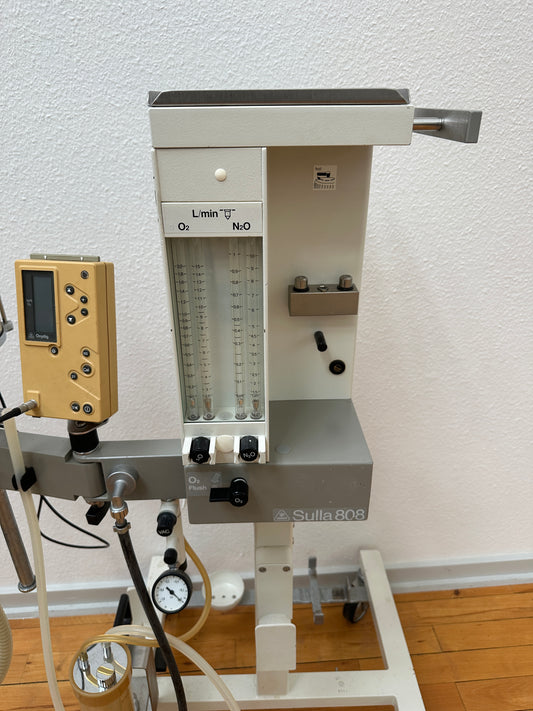 Dräger Sulla 808 anesthesia machine