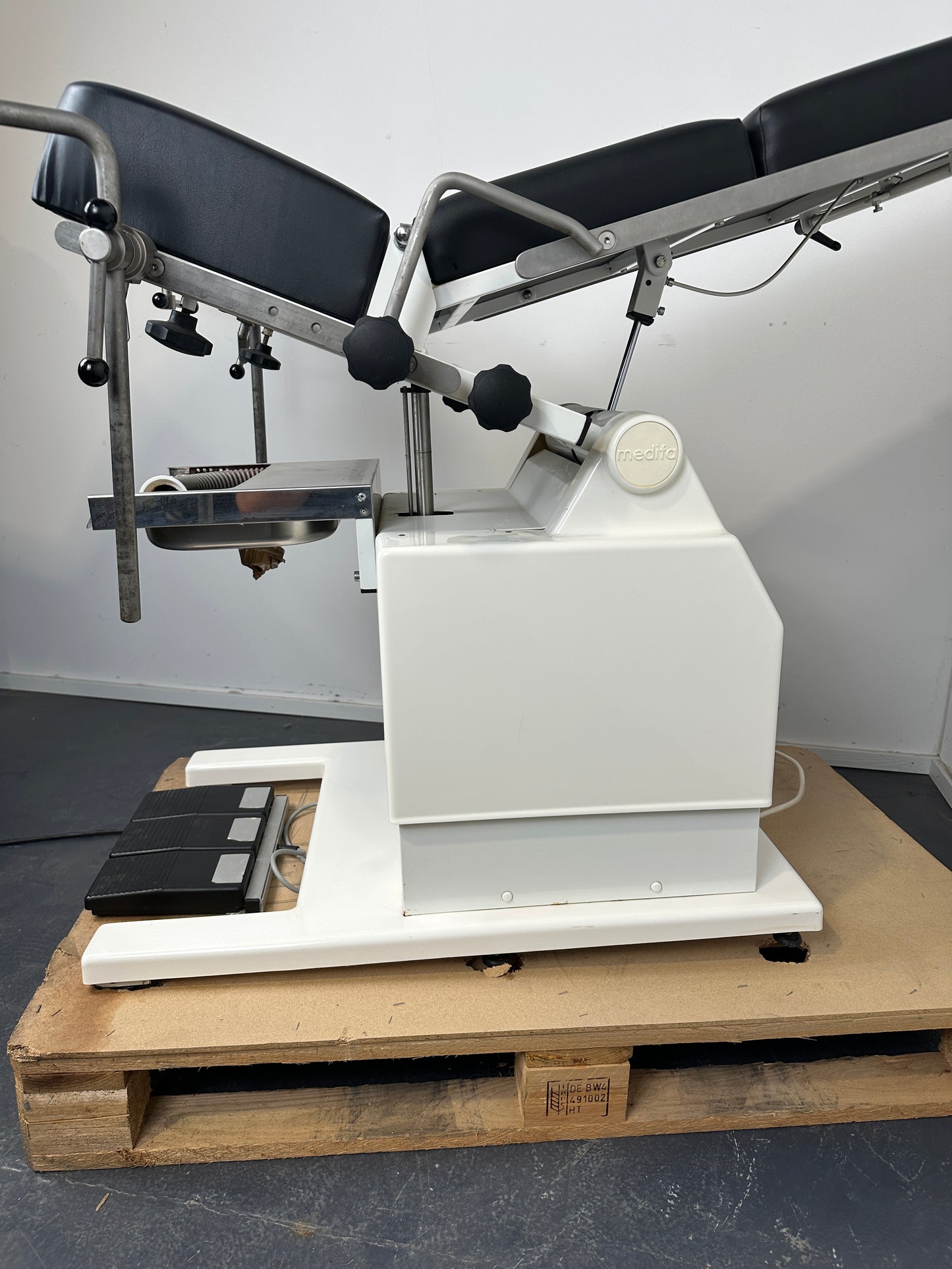 Medifa 400030 Gynäkologischer Stuhl