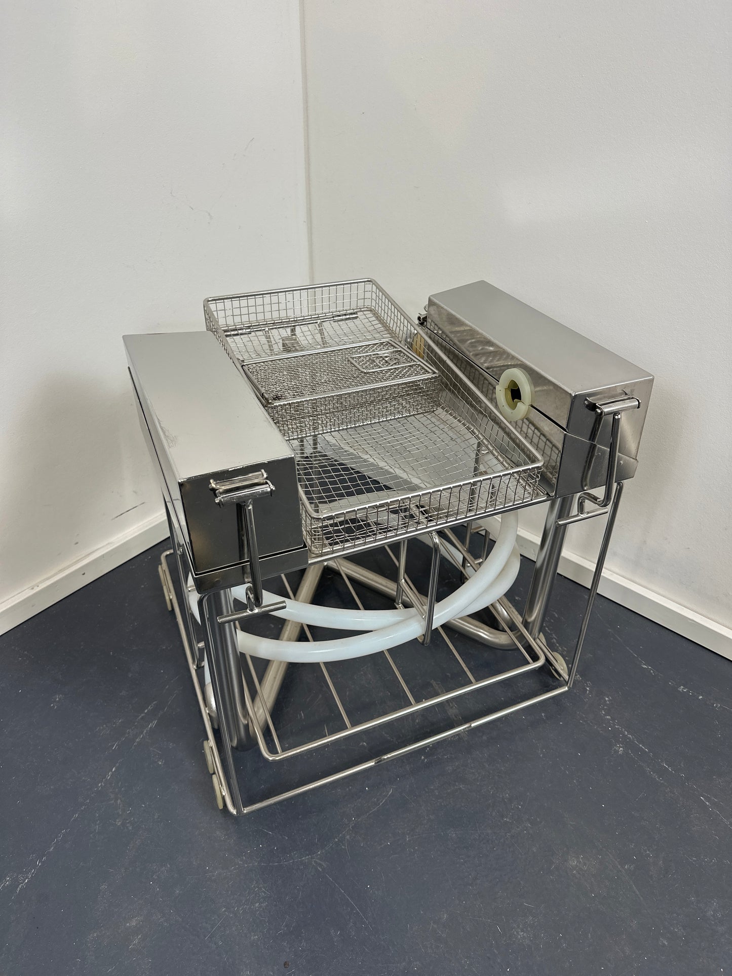 BHT Innova 3000 Disinfector Insert (Injector Cart)