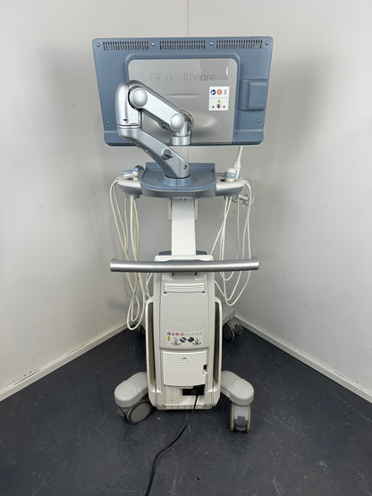GE Voluson S10 BT16 Ultraschallgerät – Bj. 2016 – 4 Sonden ML6-15 / C1-5 / RAB6 / IC9 – 3D/4D