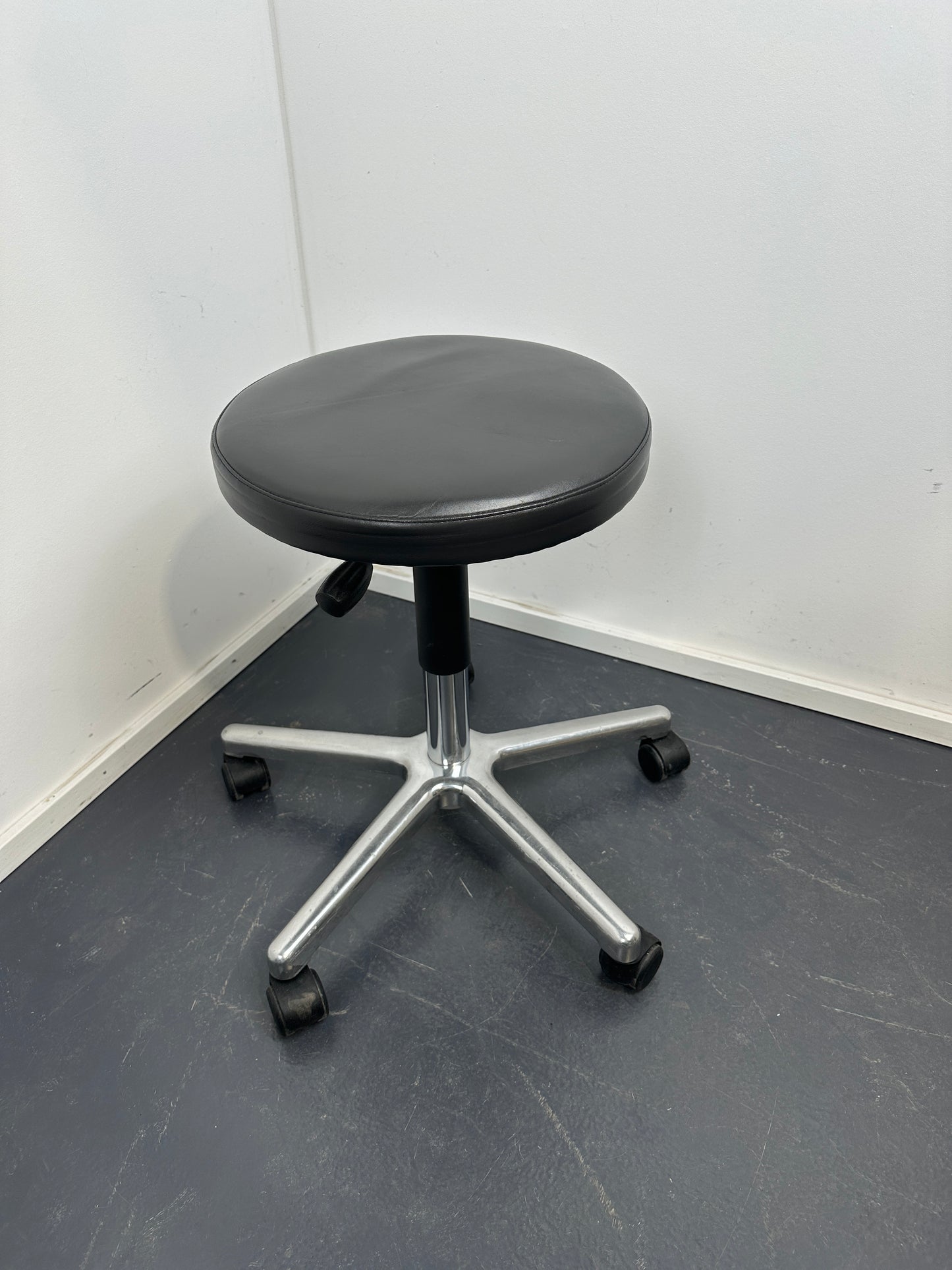 OP-Hocker Höhenverstellbar