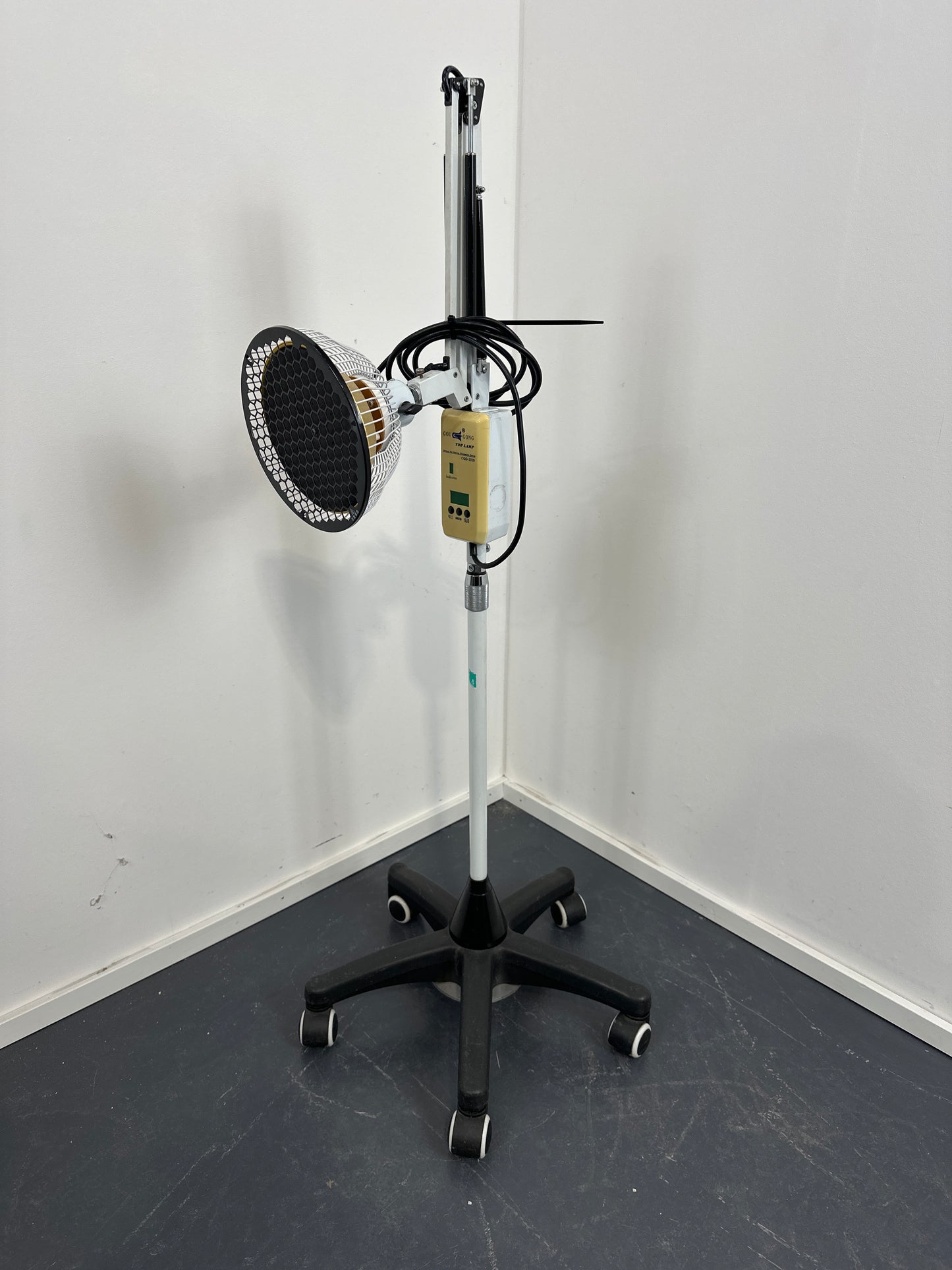 Gou Gong CQG222B TDP heat therapy lamp