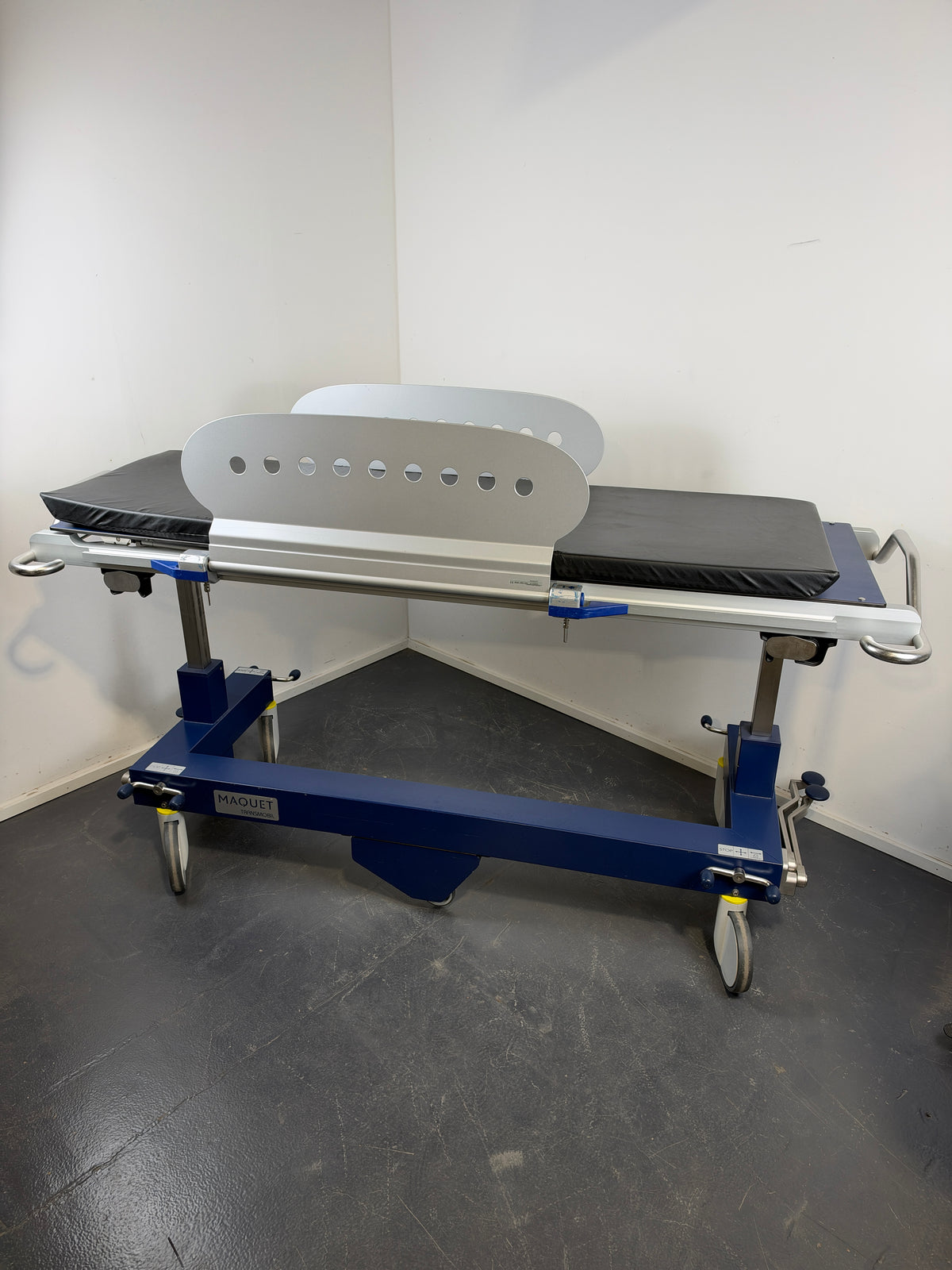 Maquet Transmobil 4748.00A0 – Mobile C-Bogen-Röntgenliege / Patiententransfersystem