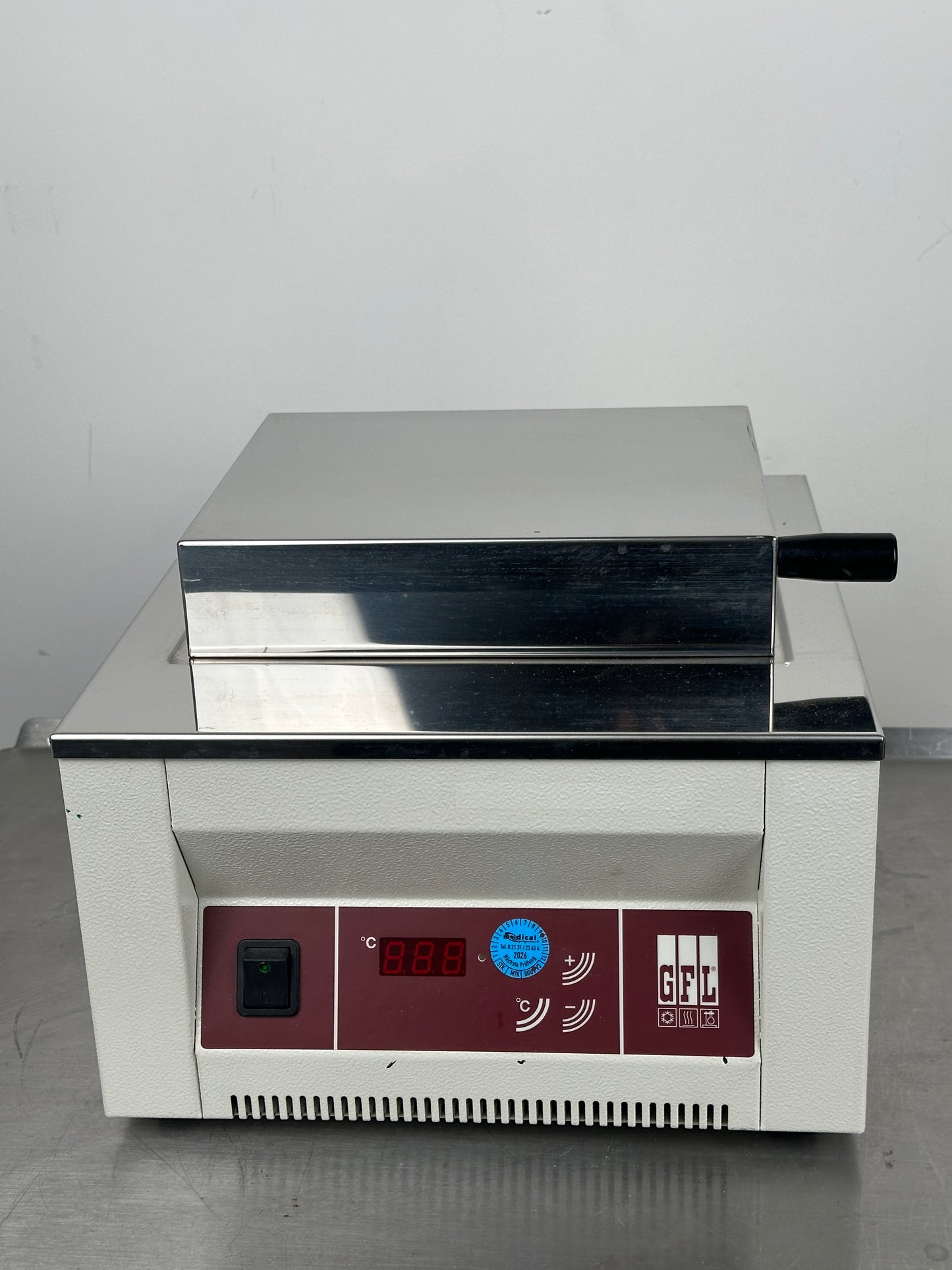 GFL 1002 Labor-Wasserbad – 1,0 kW – Edelstahl – digital geregelt
