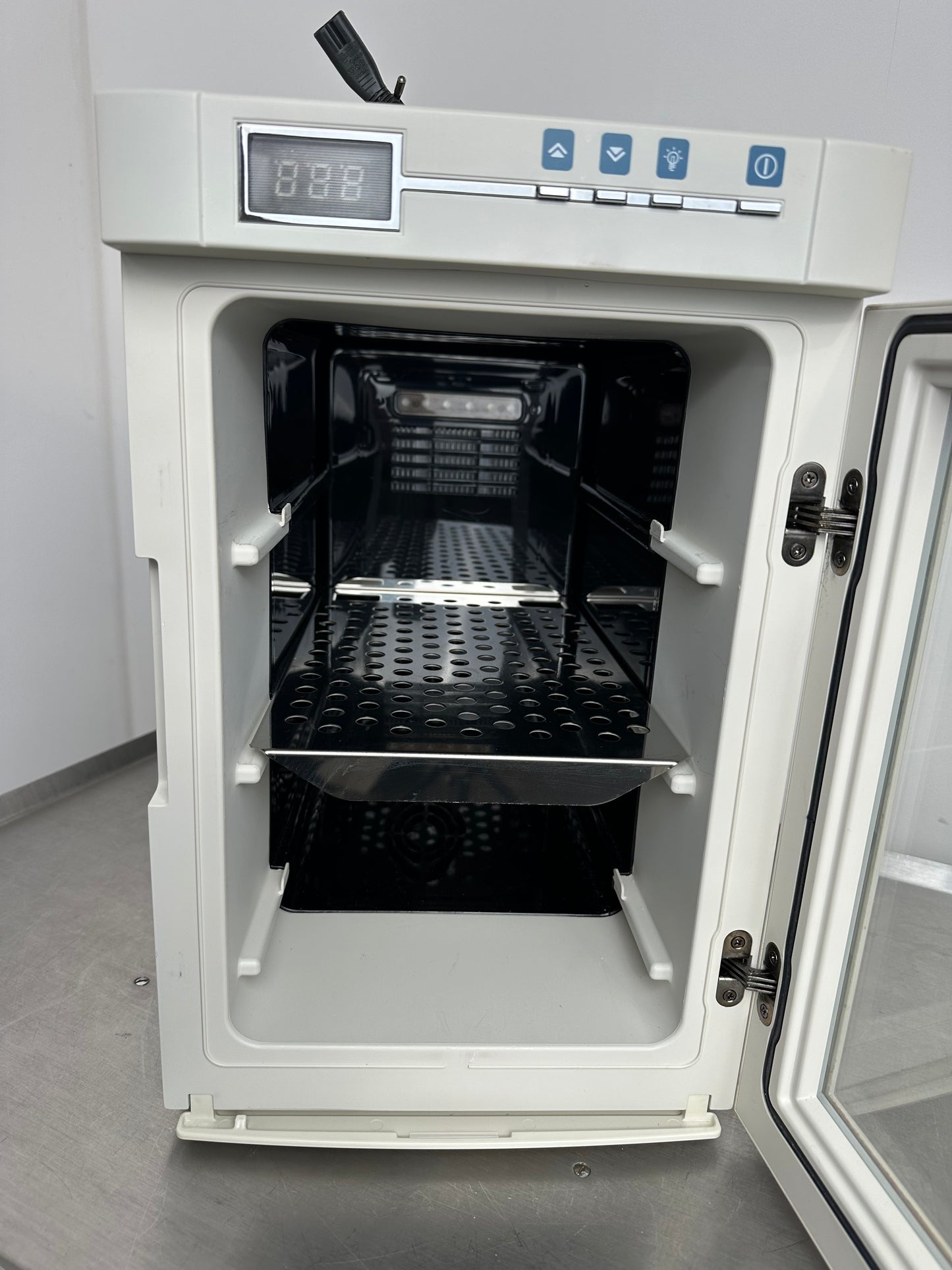 Thermo Scientific Brutschrank HeraTherm IMC18 2017