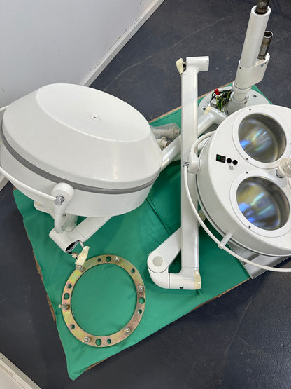 Dr. Mach TrigenFlex OP-Lampe Deckenmontage