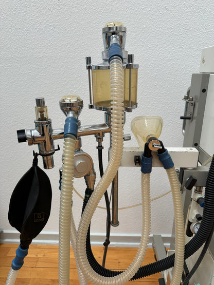 Dräger Sulla 800 V anesthesia ventilator