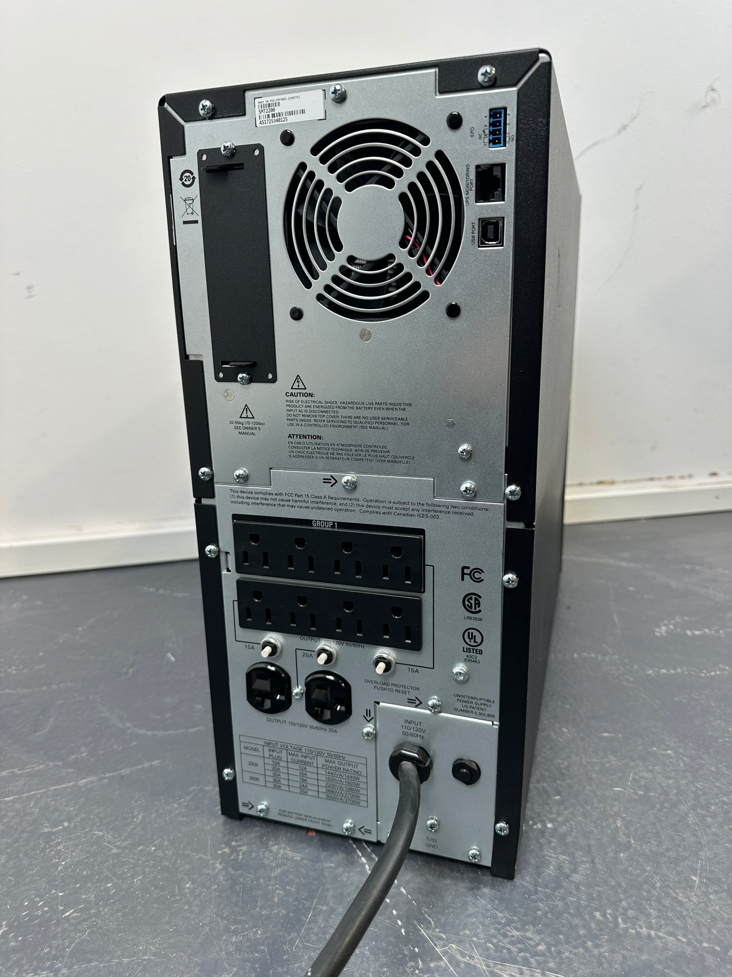 APC Smart-UPS SMT2200 USV US-/120-V-Version Stecker: NEMA L5-30P (30 A / 125 V Twist-Lock)