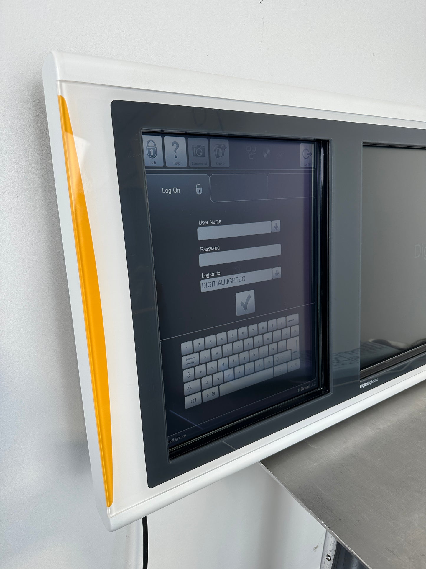 Brainlab Digital Lightbox 1.0 OP-Bildbetrachtungsgerät