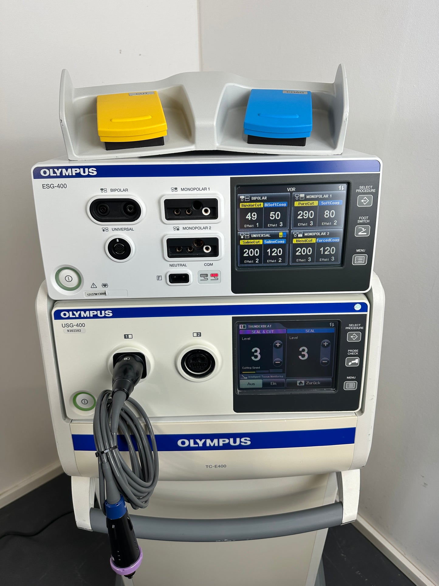 Olympus HF-Generator ESG-400 & Ultraschallgenerator USG-400 & Fahrwagen TC-E400