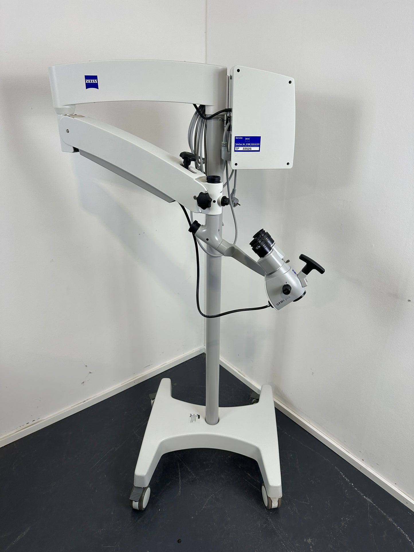Zeiss OPMI Pico surgical microscope