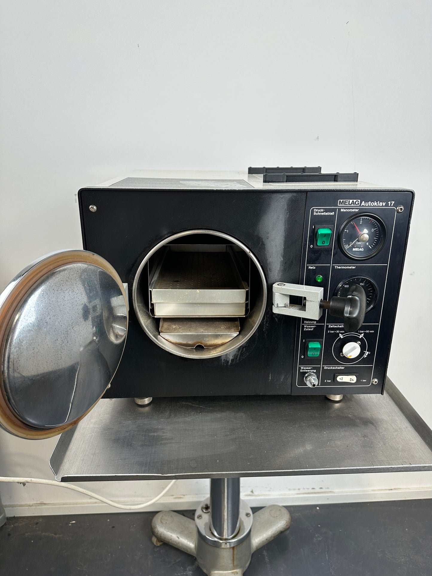 Melag Autoclave 17 Chamber Volume: 11.01dm3 / 11L