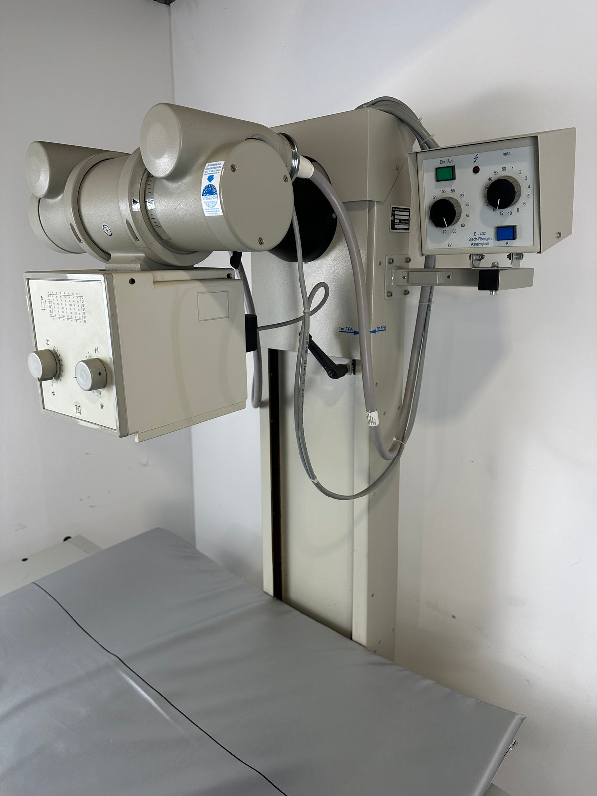 Blach-Röntgen Variovet E402 Veterinär-Röntgenanlage – komplett
