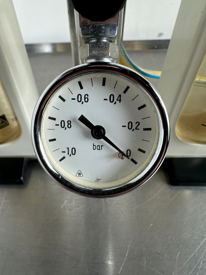 Dräger Sekretabsaugung mit Vakuummanometer