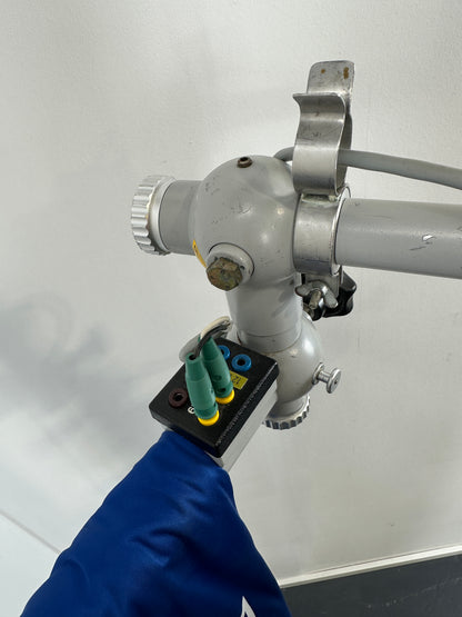 Zeoss OPMI-1 surgical microscope