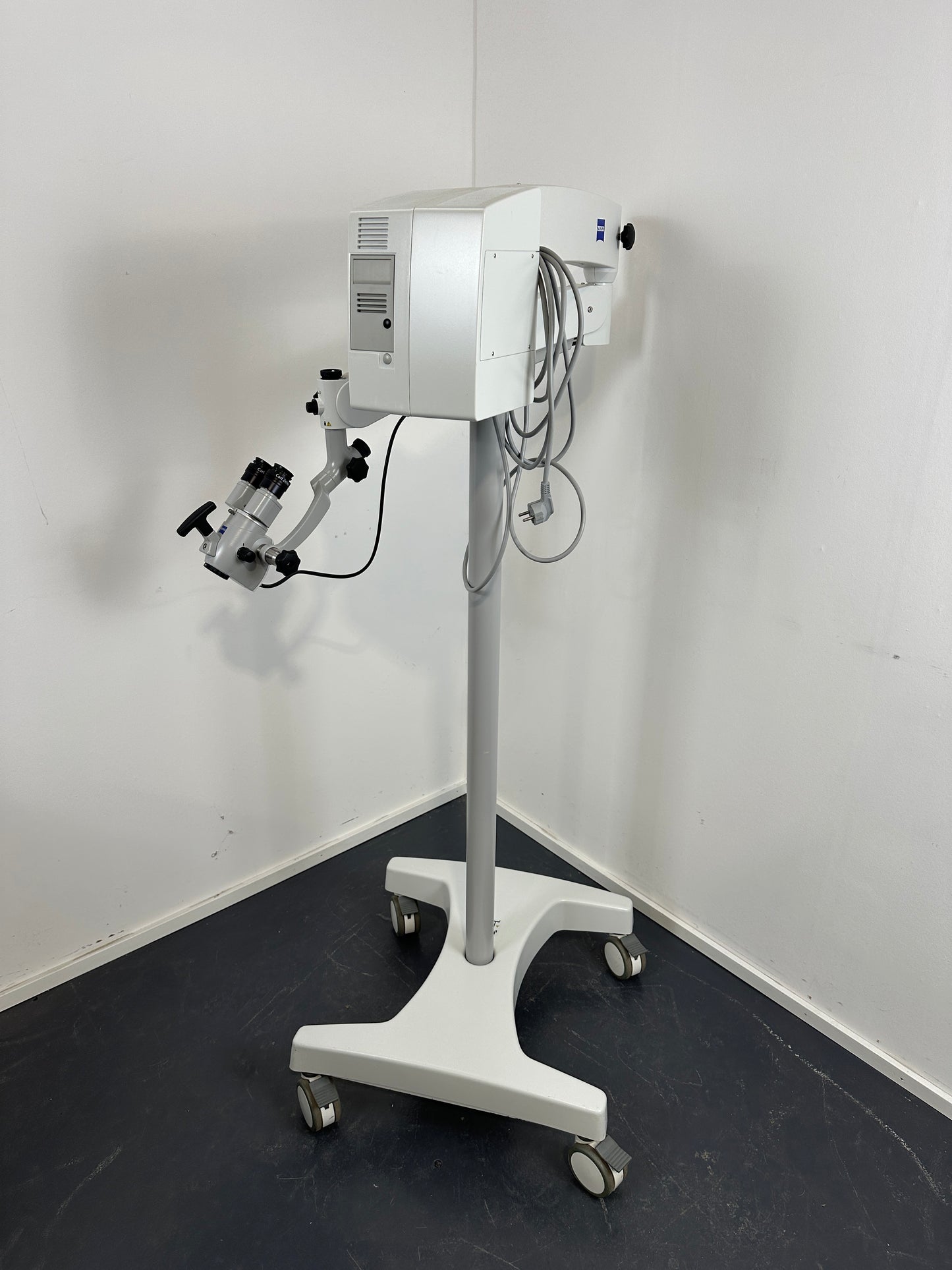 Zeiss OPMI Pico surgical microscope