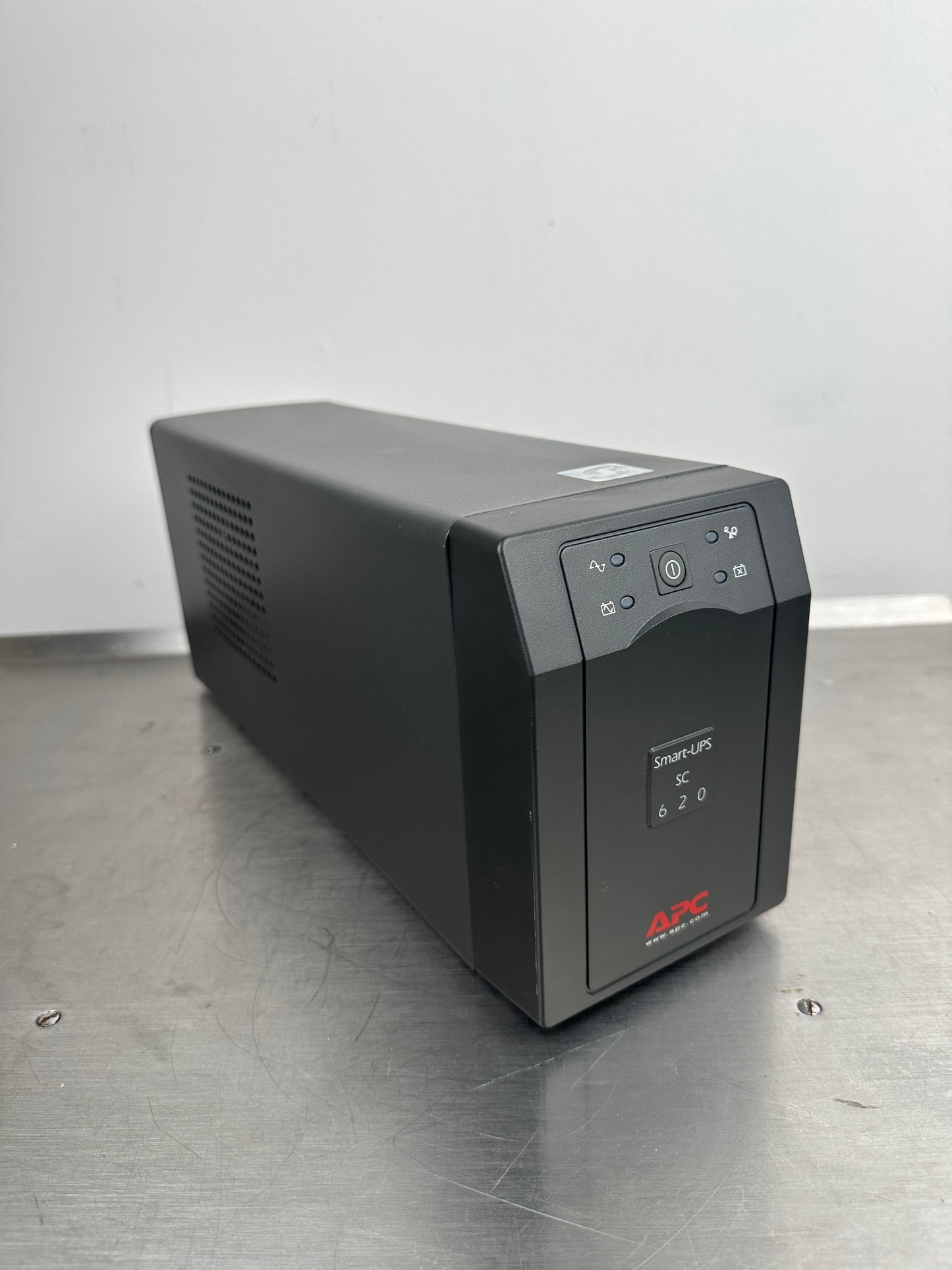 APC Smart-UPS SC 620 – USV 620 VA / 390 W – Modell SC620I