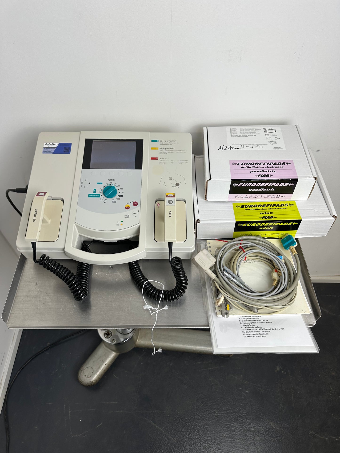 GE Defibrillator CardioServ 2002