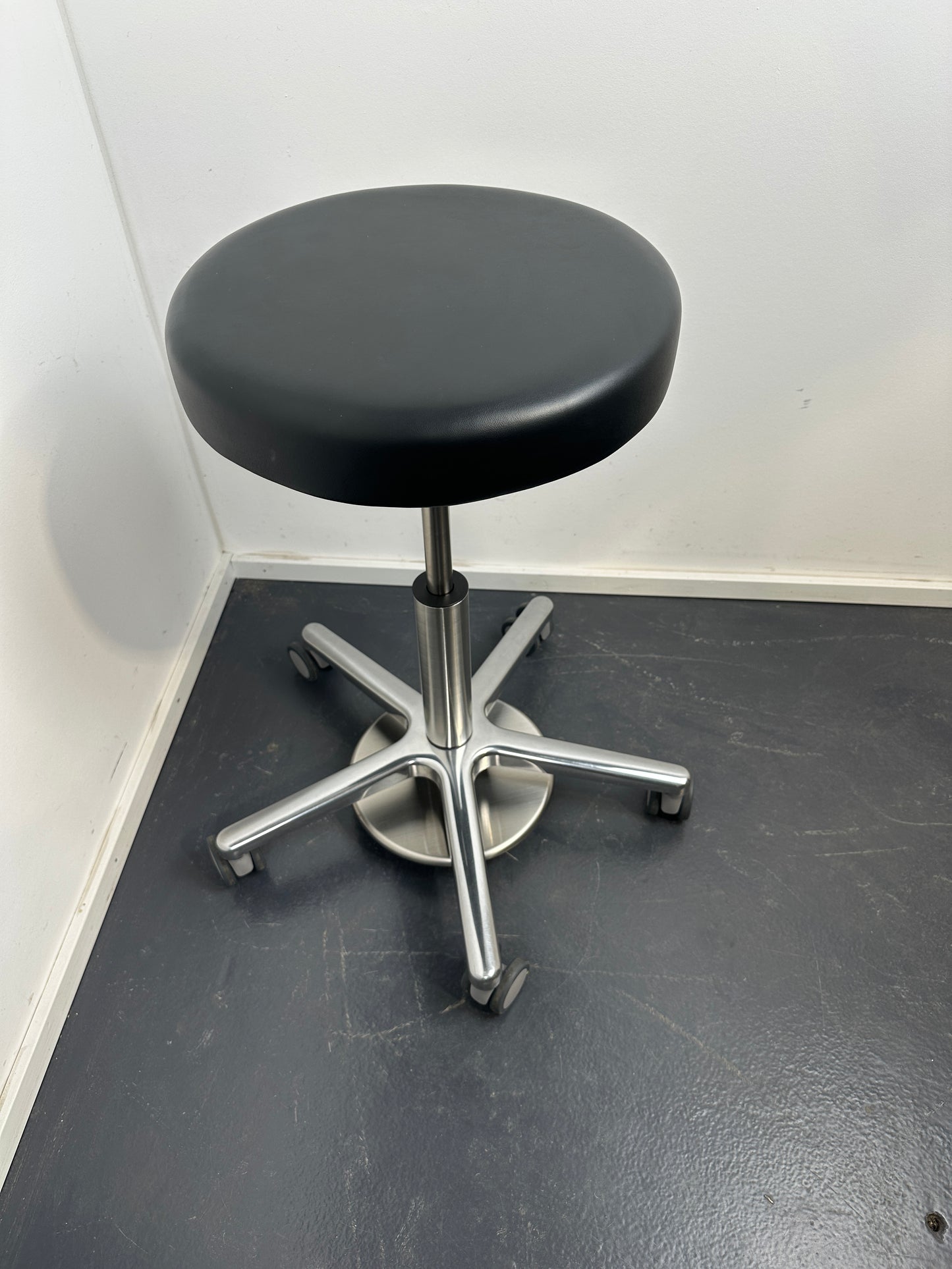Brumaba OP-Hocker Höhenverstellbar