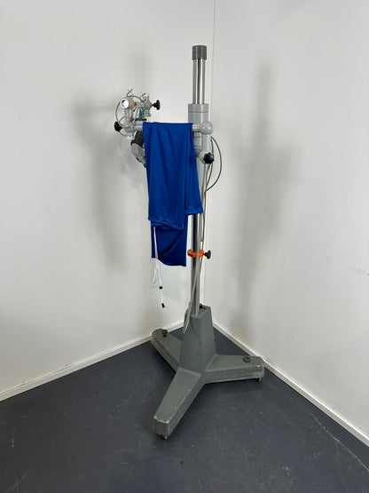 Zeoss OPMI-1 surgical microscope