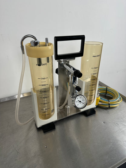 Dräger Sekretabsaugung mit Vakuummanometer