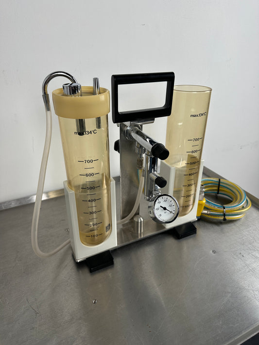 Dräger Sekretabsaugung mit Vakuummanometer