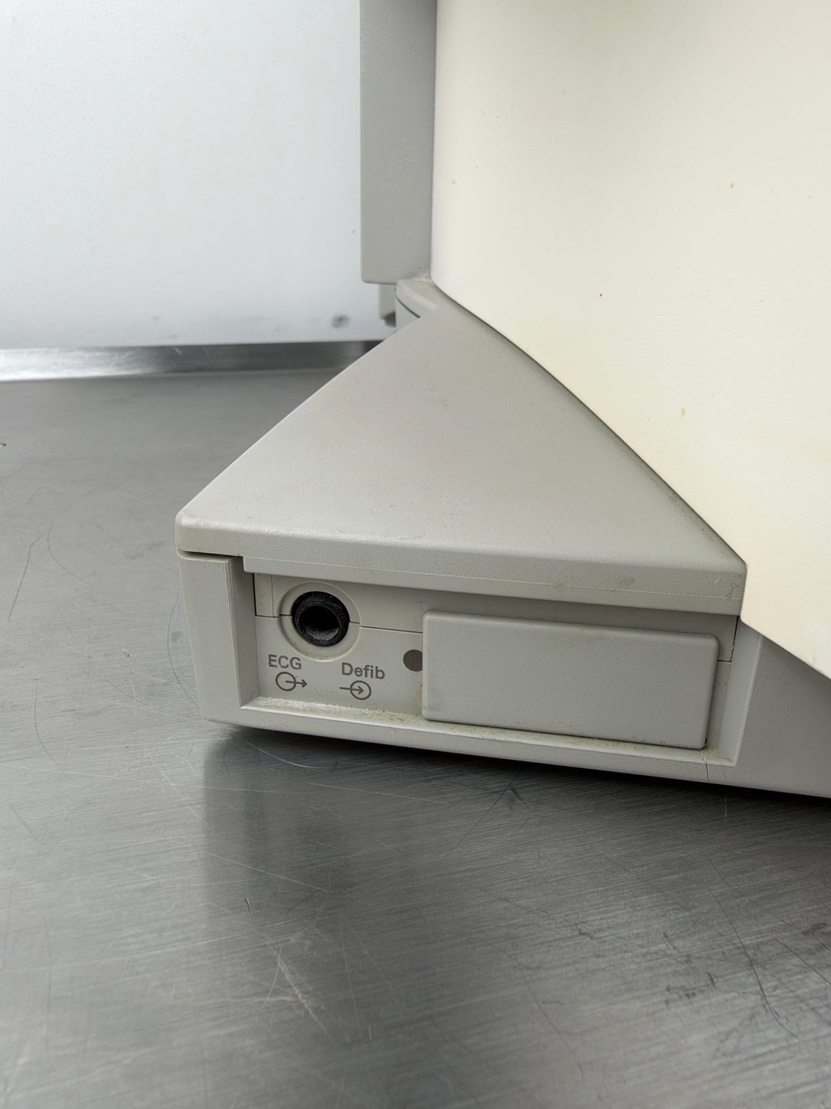 Philips IntelliVue MP70 Patientenmonitor M8007A inkl. M3001A Multi-Measurement