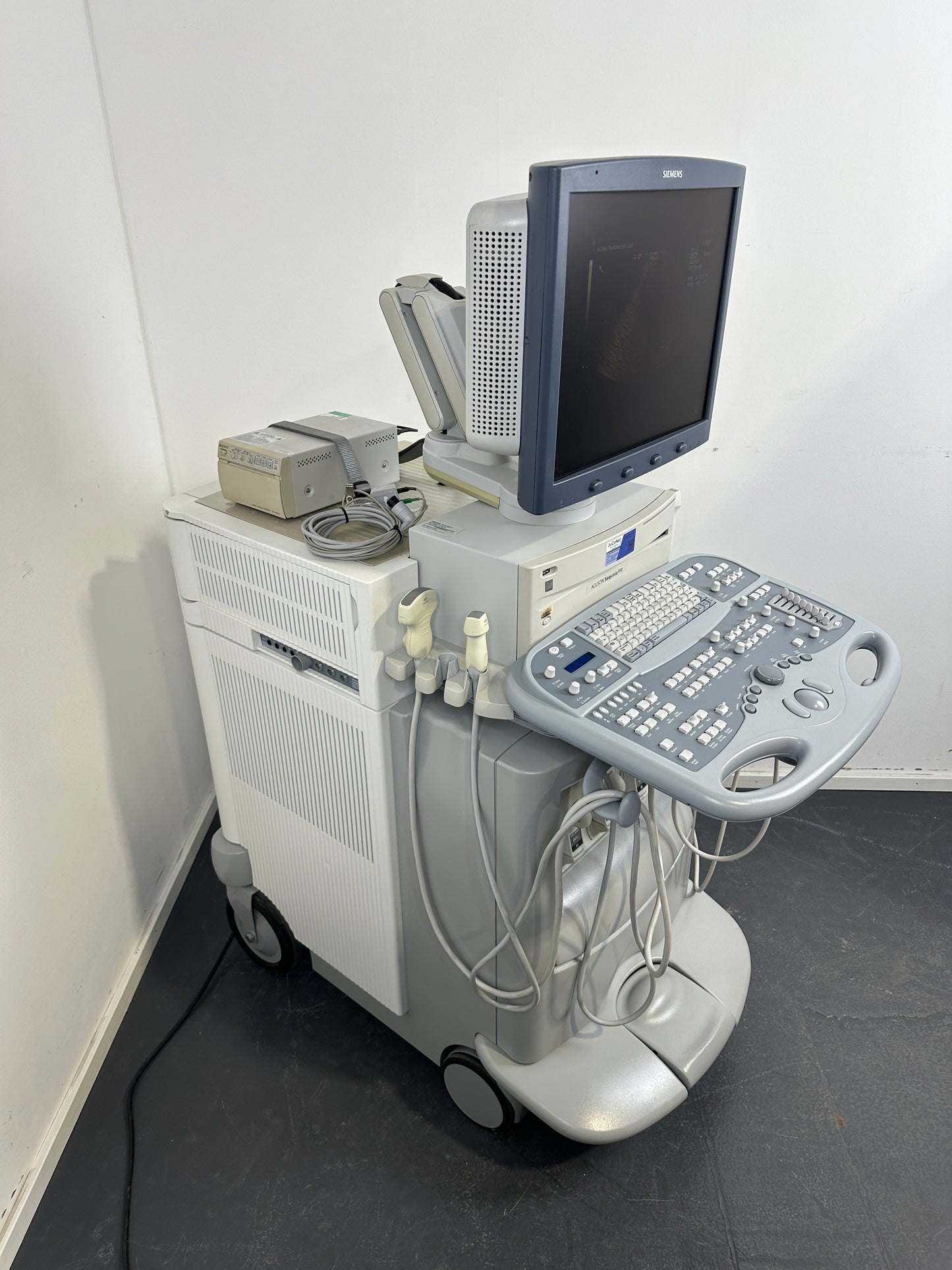 Siemens Acuson Sequoia 512 inkl. 4C1, 9L4 und 4V1c