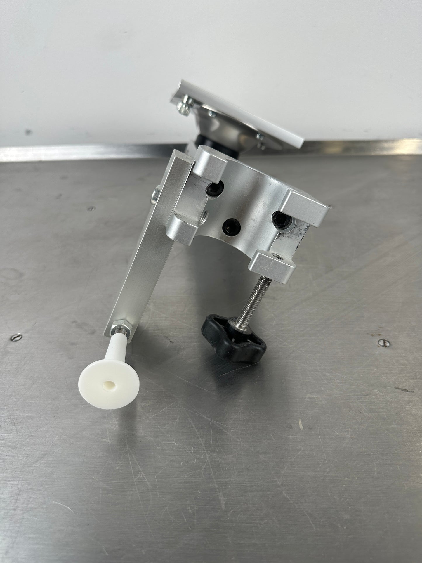 VersaMount medizinischer Gerätehalter / Monitorhalter f. Dräger max. 12 kg