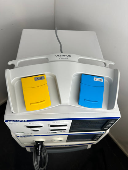 Olympus HF-Generator ESG-400 & Ultraschallgenerator USG-400 & Fahrwagen TC-E400