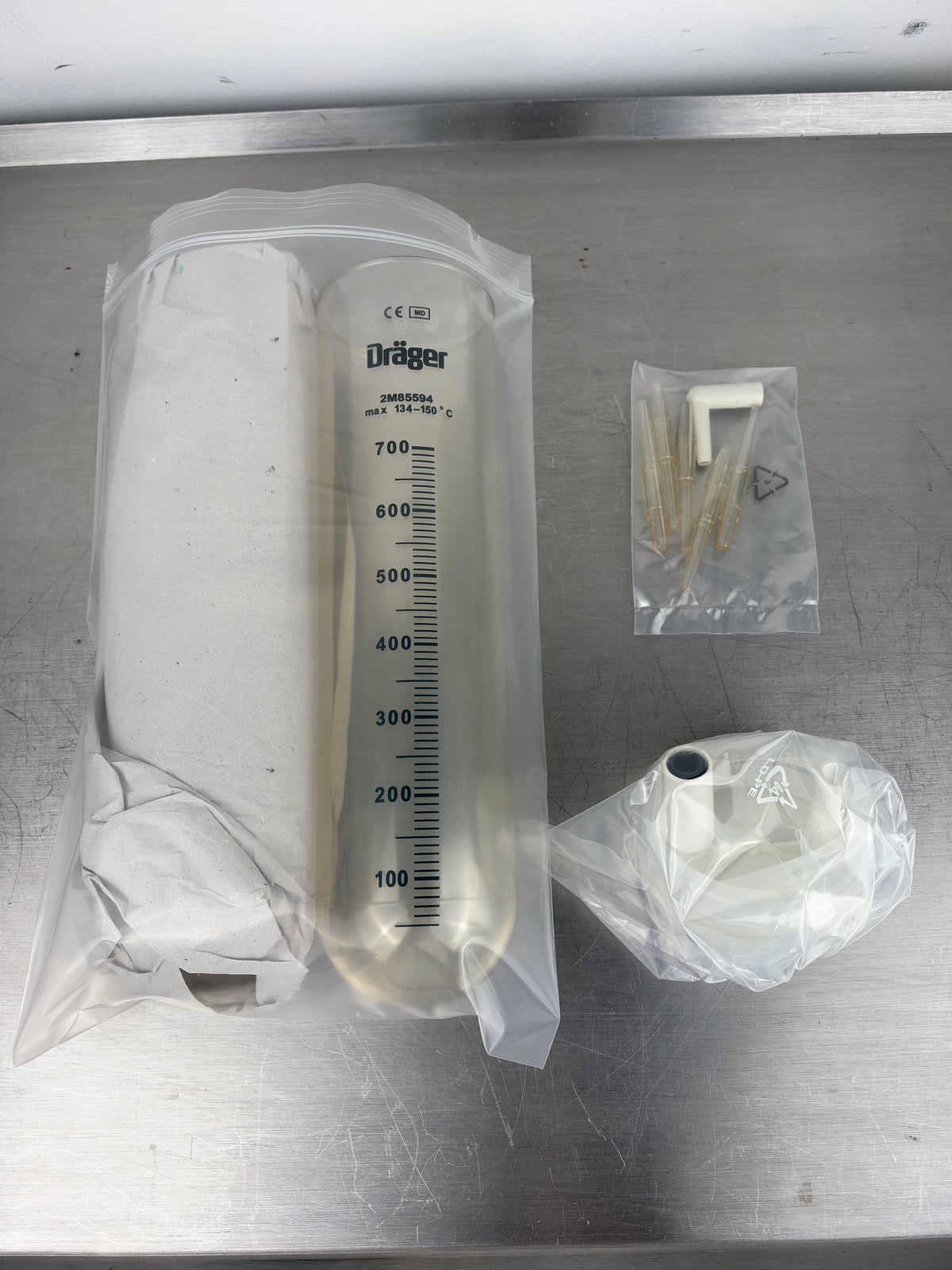 Dräger 2M85594 Secretion Bottle Set 700 ml – 2 bottles incl. lid, suction hose & connector – New item