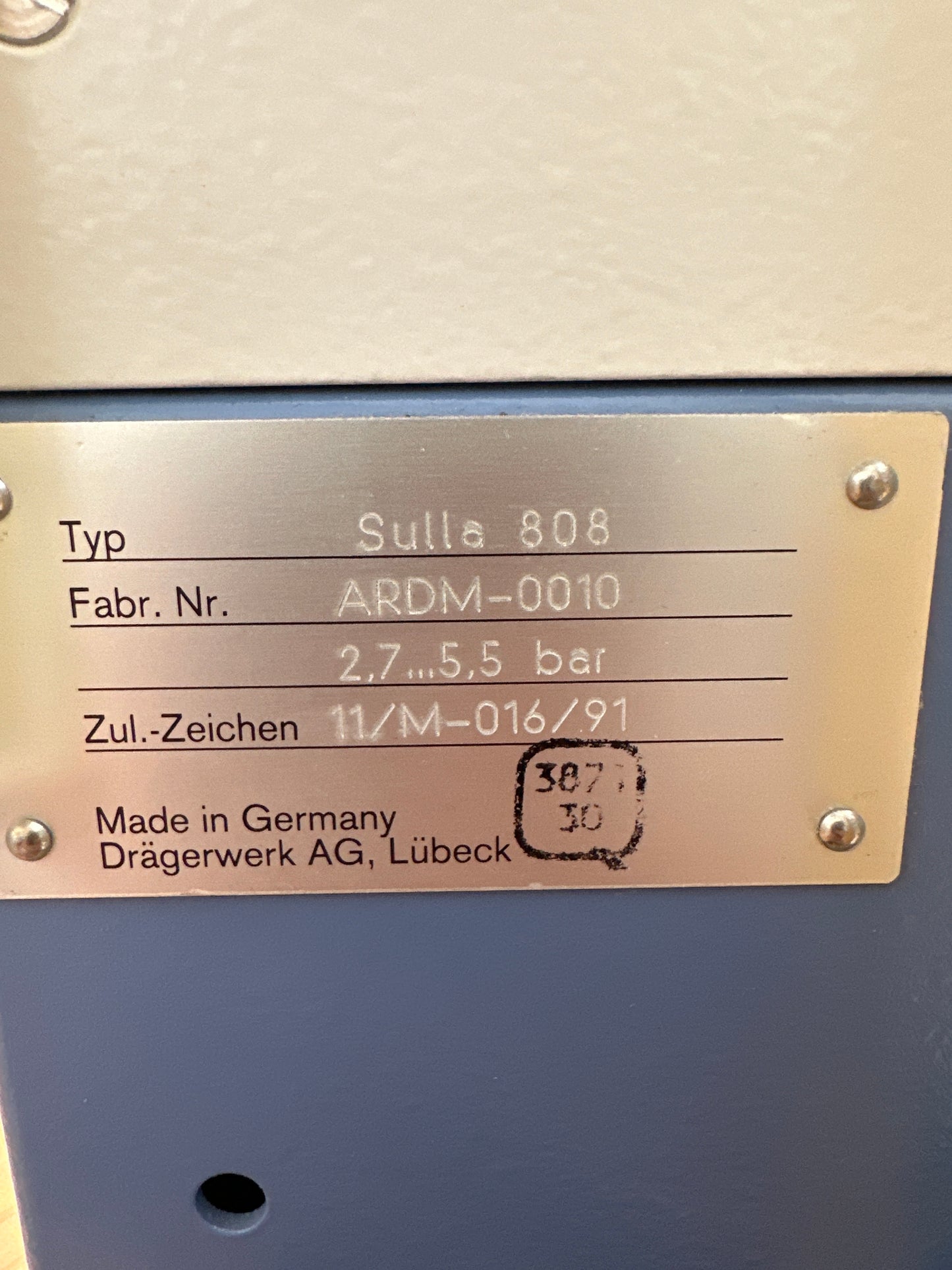 Dräger Sulla 808 (blue) anesthesia machine