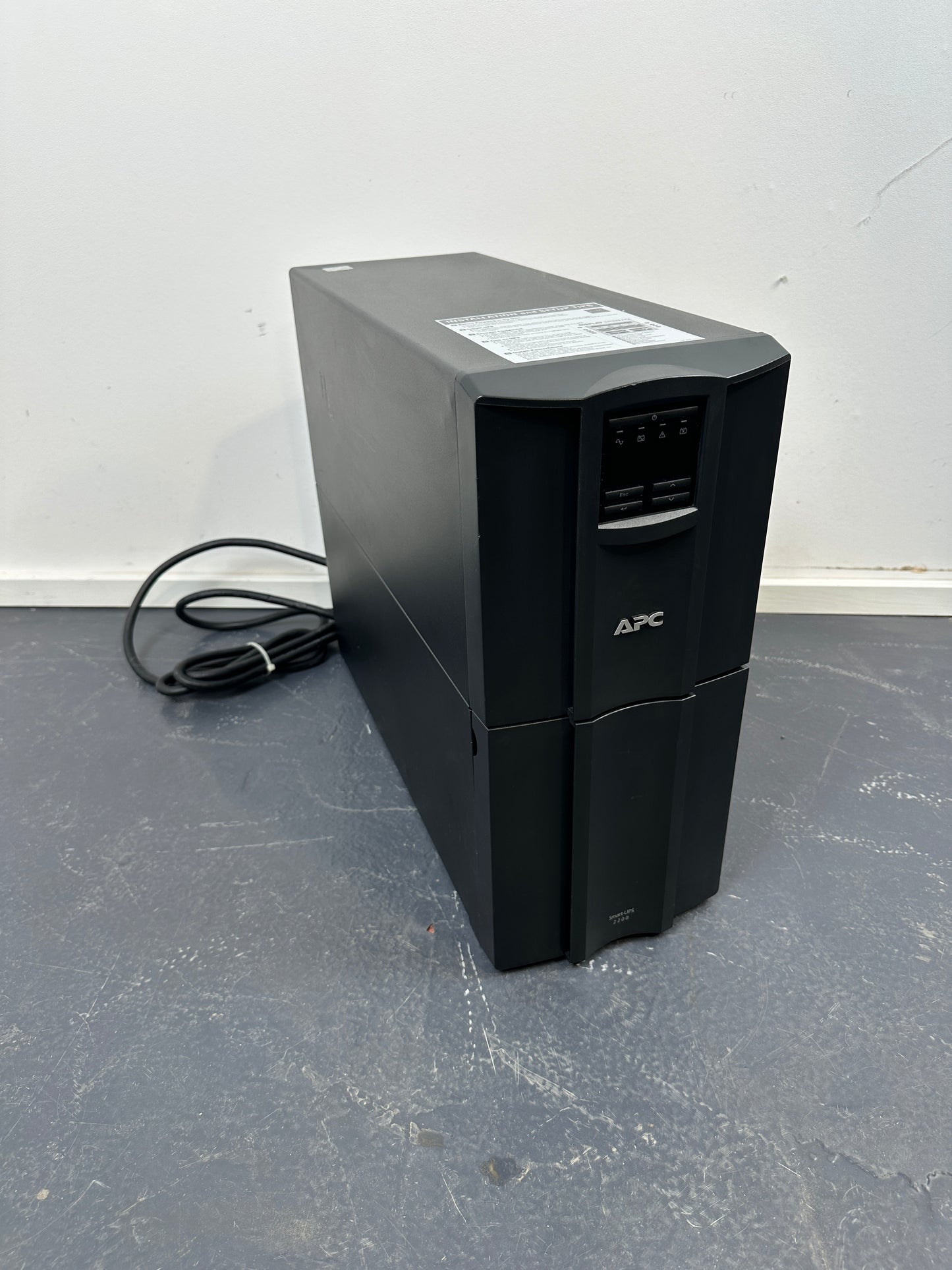 APC Smart-UPS SMT2200 USV US-/120-V-Version Stecker: NEMA L5-30P (30 A / 125 V Twist-Lock)