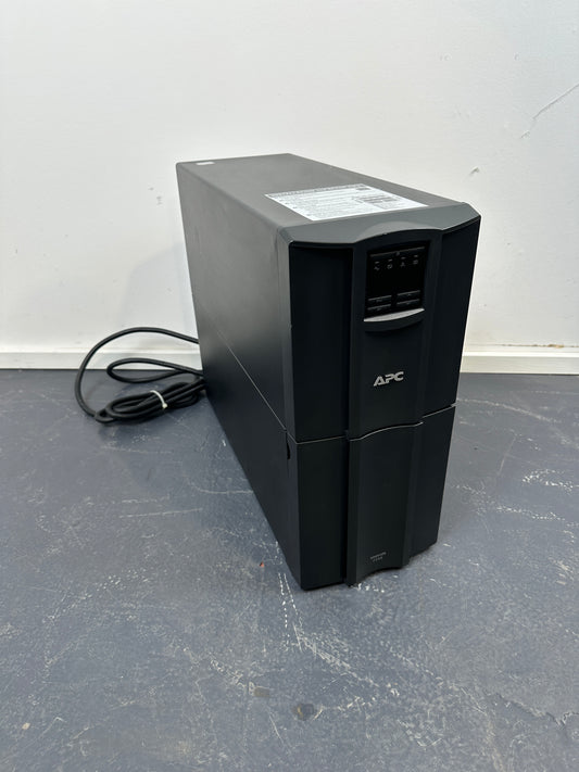 APC Smart-UPS SMT2200 USV US-/120-V-Version Stecker: NEMA L5-30P (30 A / 125 V Twist-Lock)
