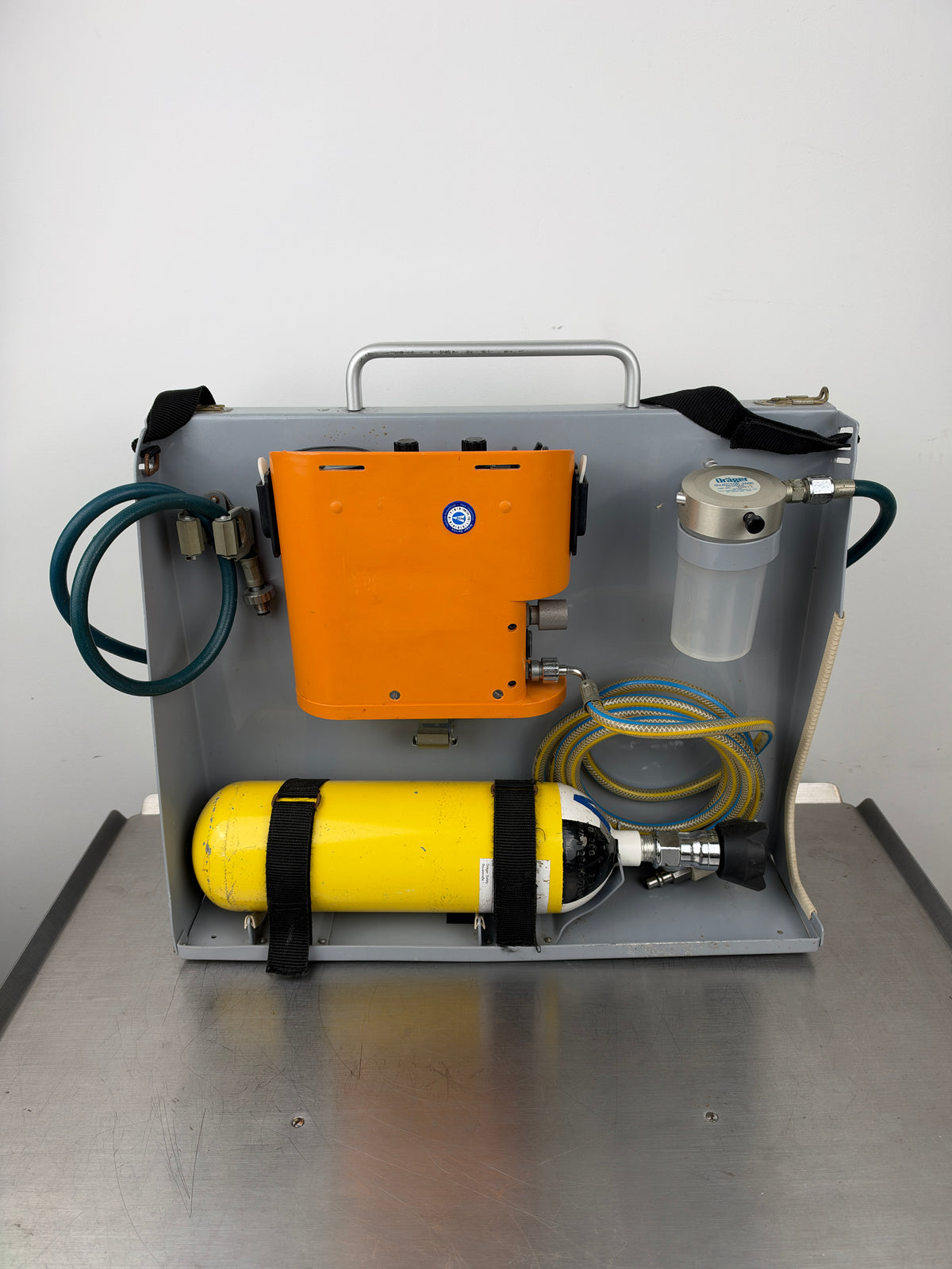 Dräger Oxylog Notfallbeatmungsgerät / Transportbeatmungsgerät