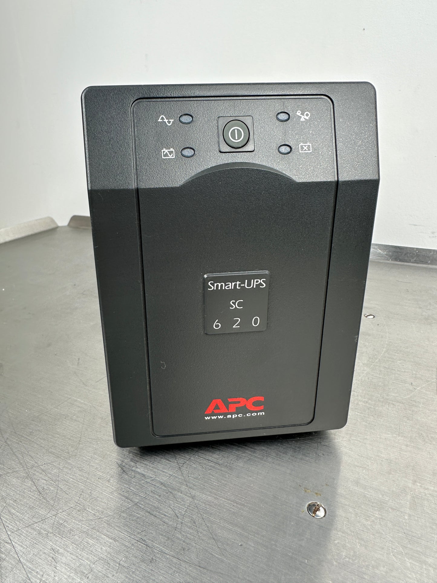 APC Smart-UPS SC 620 – USV 620 VA / 390 W – Modell SC620I