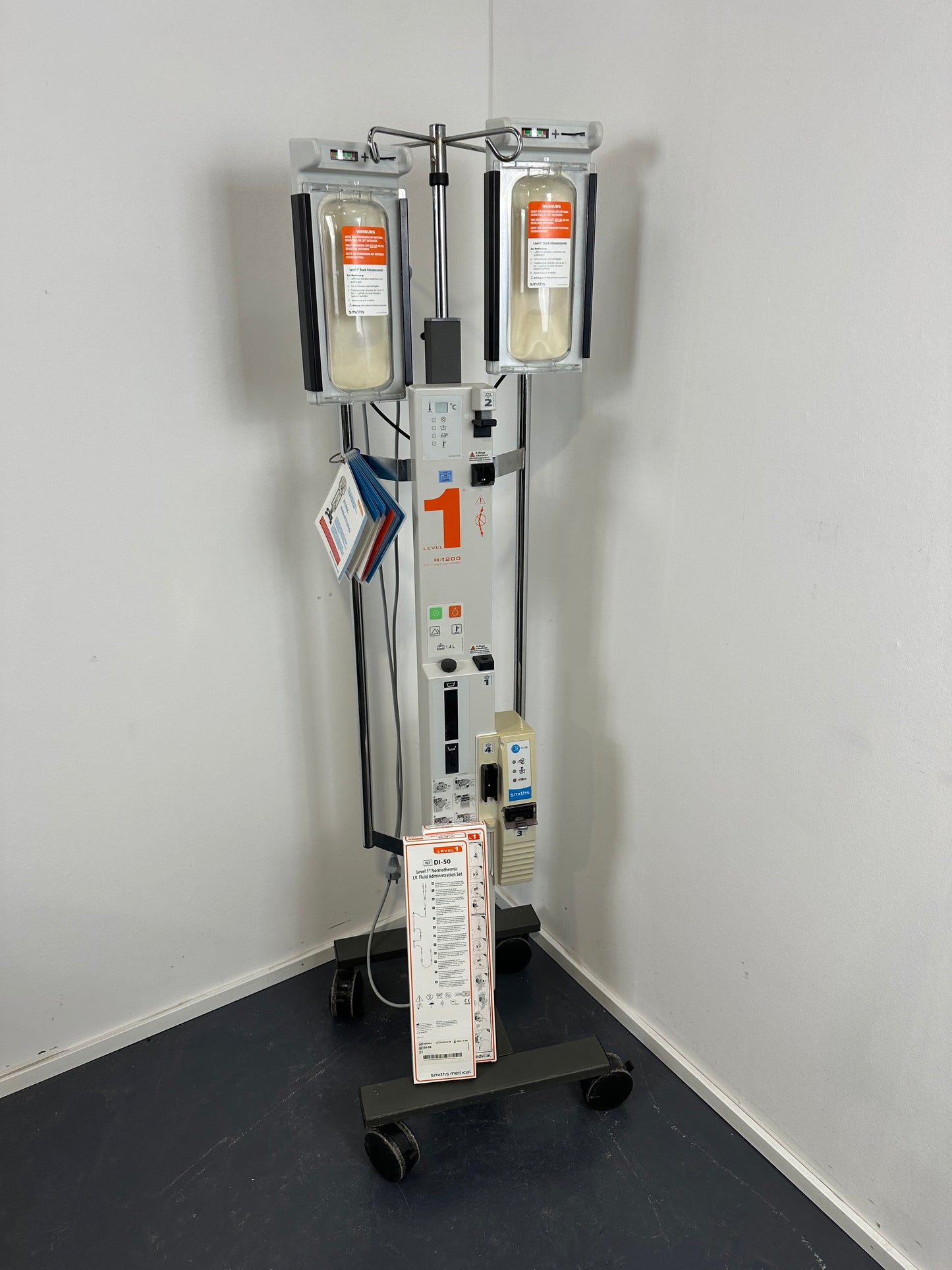 Smith Medical Level 1 Transfusion Unit