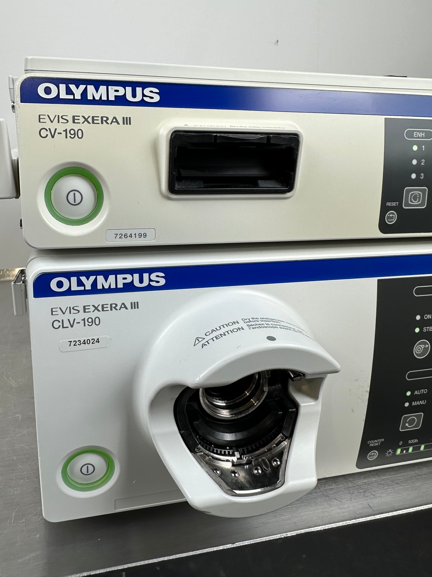 Olympus Evis Exera III Videoprozessor CV190 & Lichtquelle CLV 190 SET