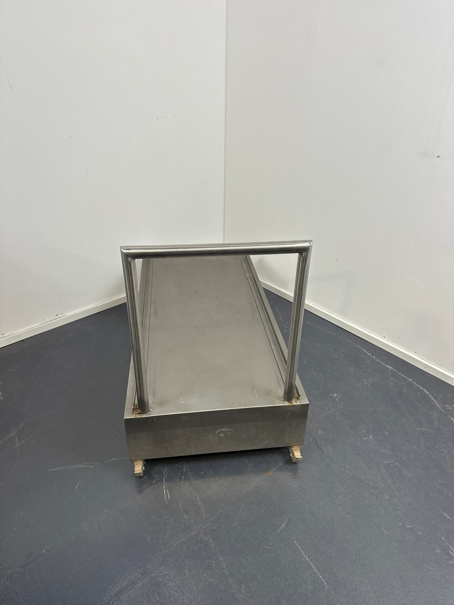 Disinfector deployment transporter Disinfector deployment transporter