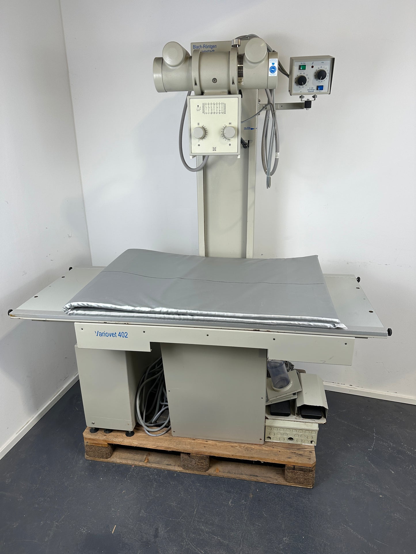 Blach-Röntgen Variovet E402 Veterinär-Röntgenanlage – komplett