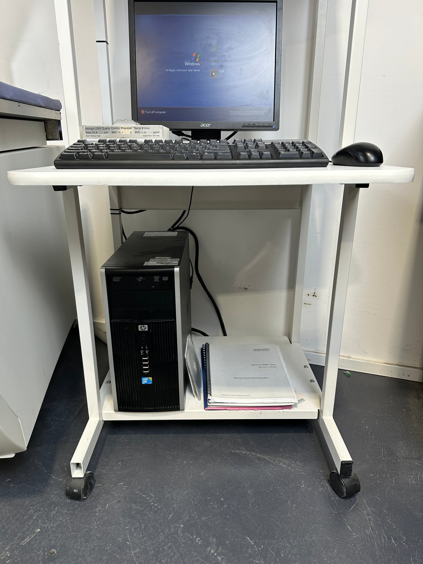 Hologic QDR Discovery Wi Röntgen Densitometer Knochendichtemessplatz