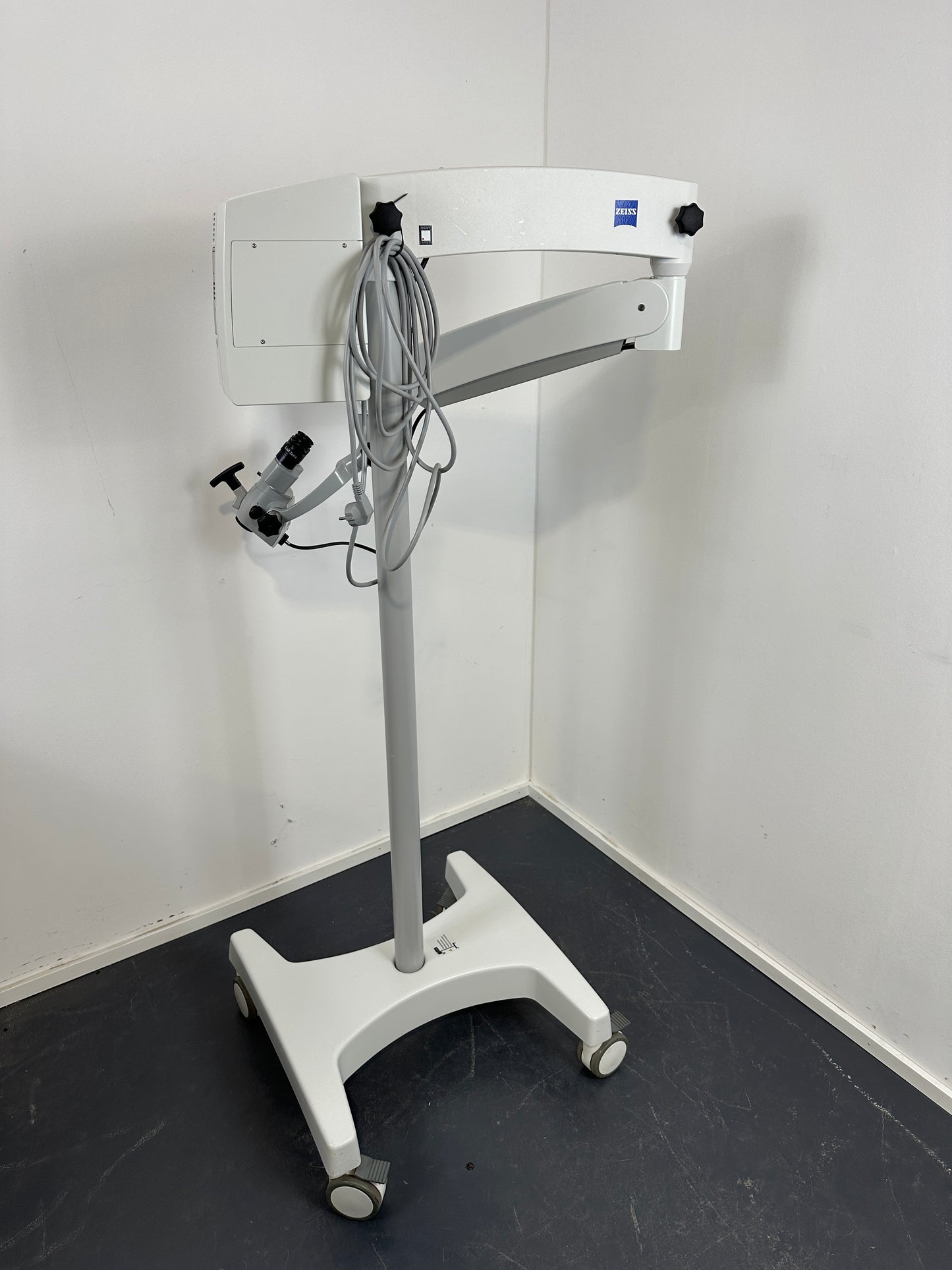 Zeiss OPMI Pico surgical microscope