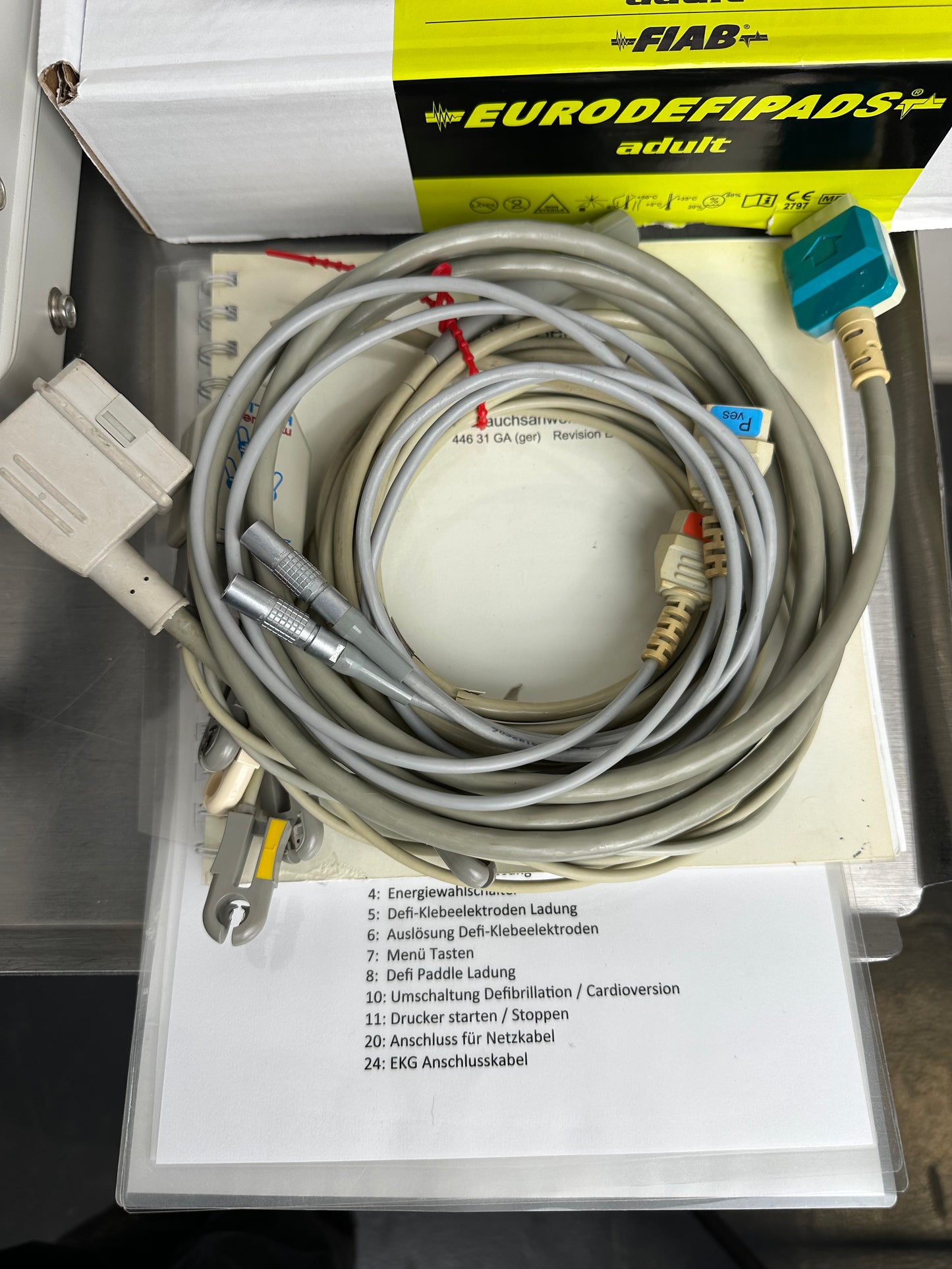 GE Defibrillator CardioServ 2002