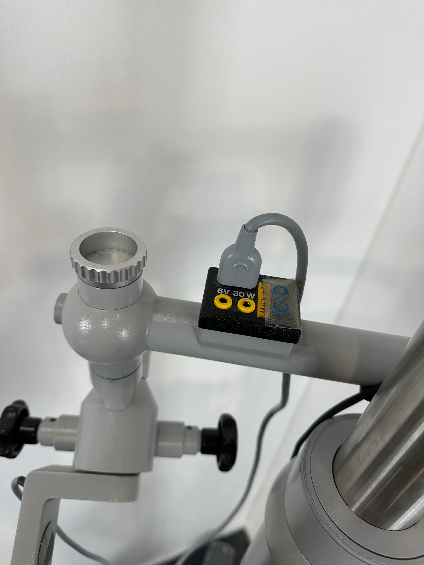 Zeiss OPMI-6S surgical microscope