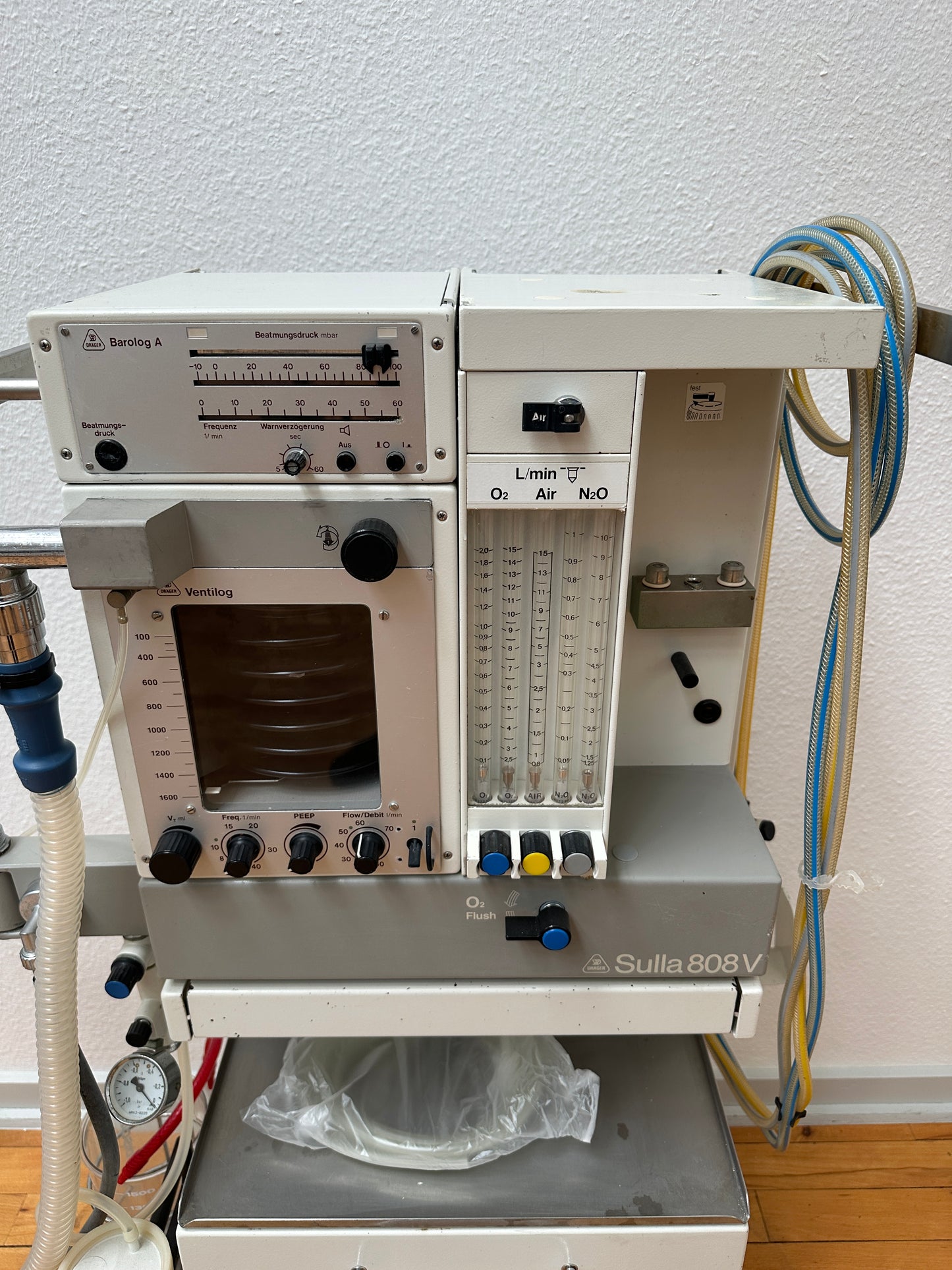 Dräger Sulla 808 V Anesthesia Ventilator